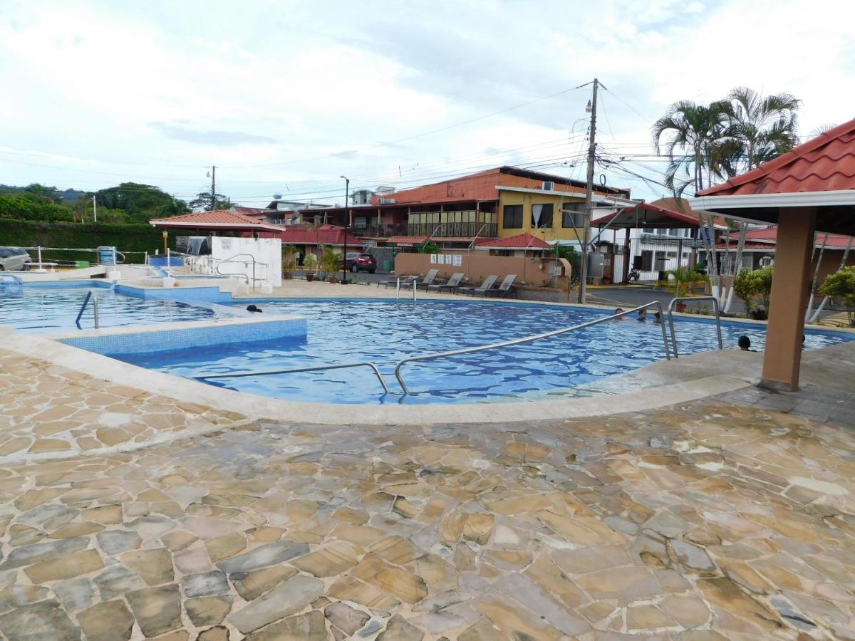 Condo Villa B27 Sleeps Five People - B28 Sleeps Six People - Price Includes Housekeeping Fees Not Taxes - Very Close To The Pool And Beach! 자코 외부 사진