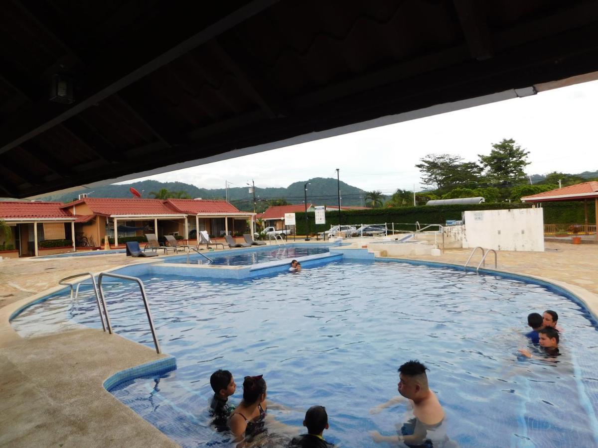 Condo Villa B27 Sleeps Five People - B28 Sleeps Six People - Price Includes Housekeeping Fees Not Taxes - Very Close To The Pool And Beach! 자코 외부 사진