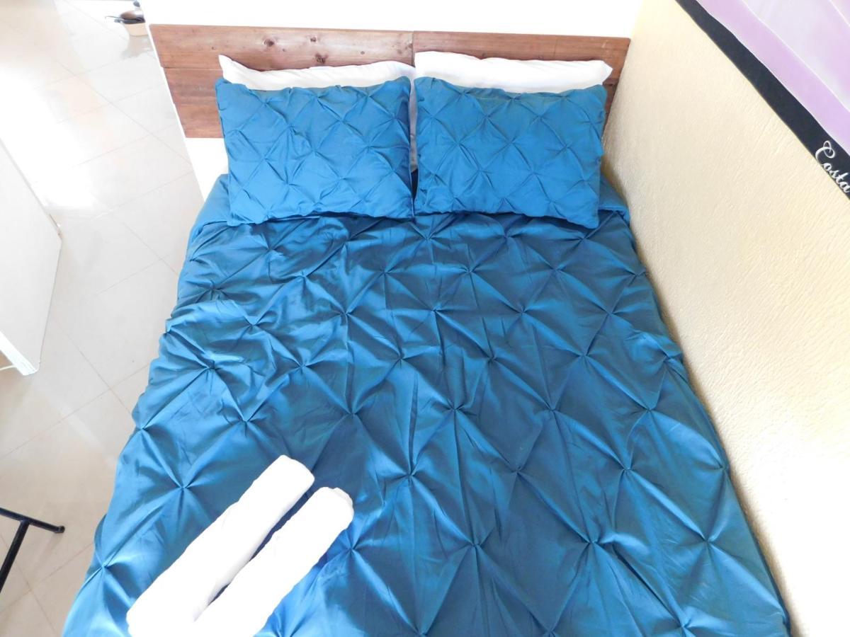 Condo Villa B27 Sleeps Five People - B28 Sleeps Six People - Price Includes Housekeeping Fees Not Taxes - Very Close To The Pool And Beach! 자코 외부 사진