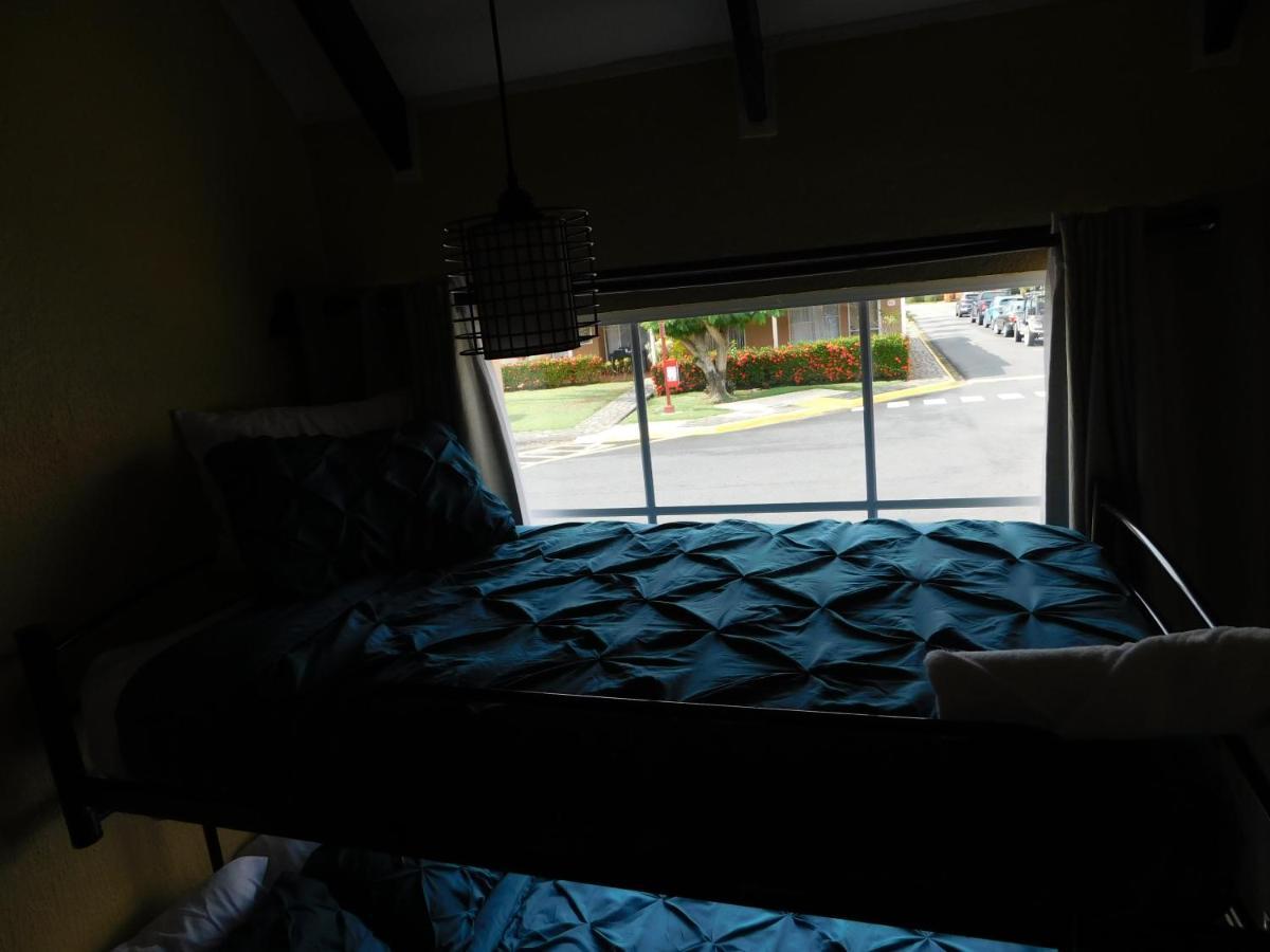 Condo Villa B27 Sleeps Five People - B28 Sleeps Six People - Price Includes Housekeeping Fees Not Taxes - Very Close To The Pool And Beach! 자코 외부 사진