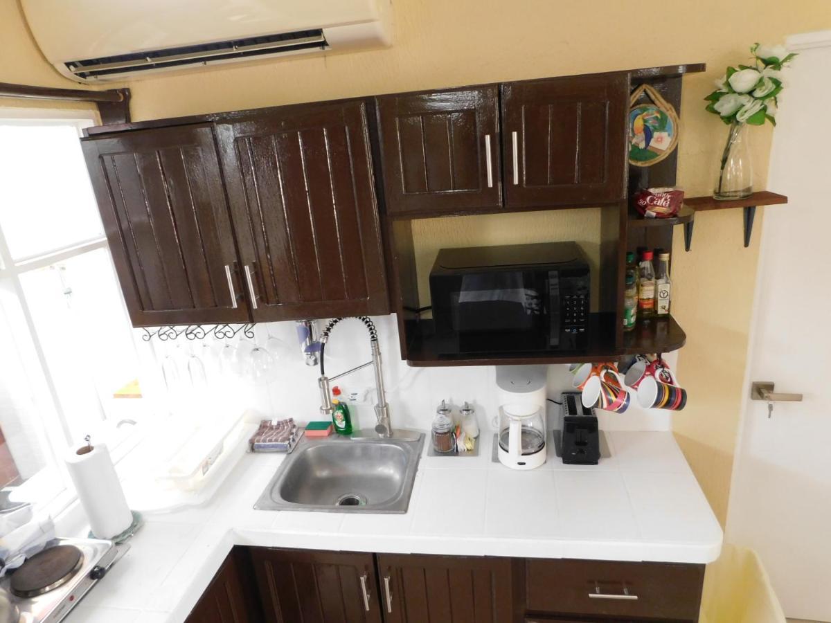 Condo Villa B27 Sleeps Five People - B28 Sleeps Six People - Price Includes Housekeeping Fees Not Taxes - Very Close To The Pool And Beach! 자코 외부 사진
